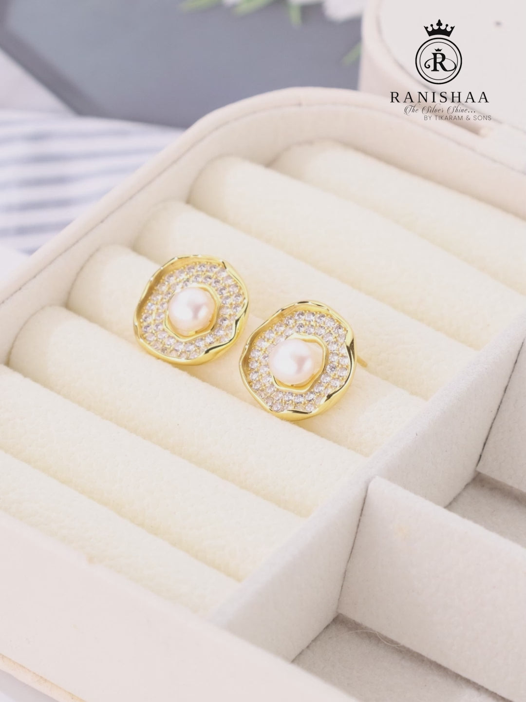 Load and play video in Gallery viewer, AURELIA PEARL STUDS EARRINGS
