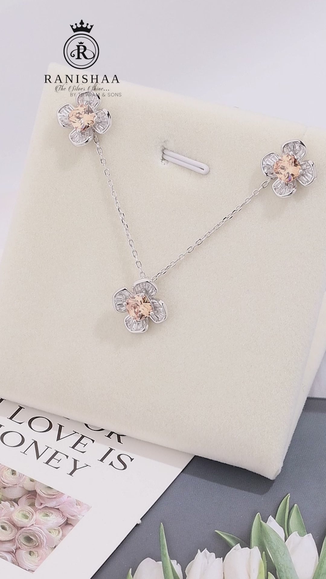 Load and play video in Gallery viewer, PENDANT SET

