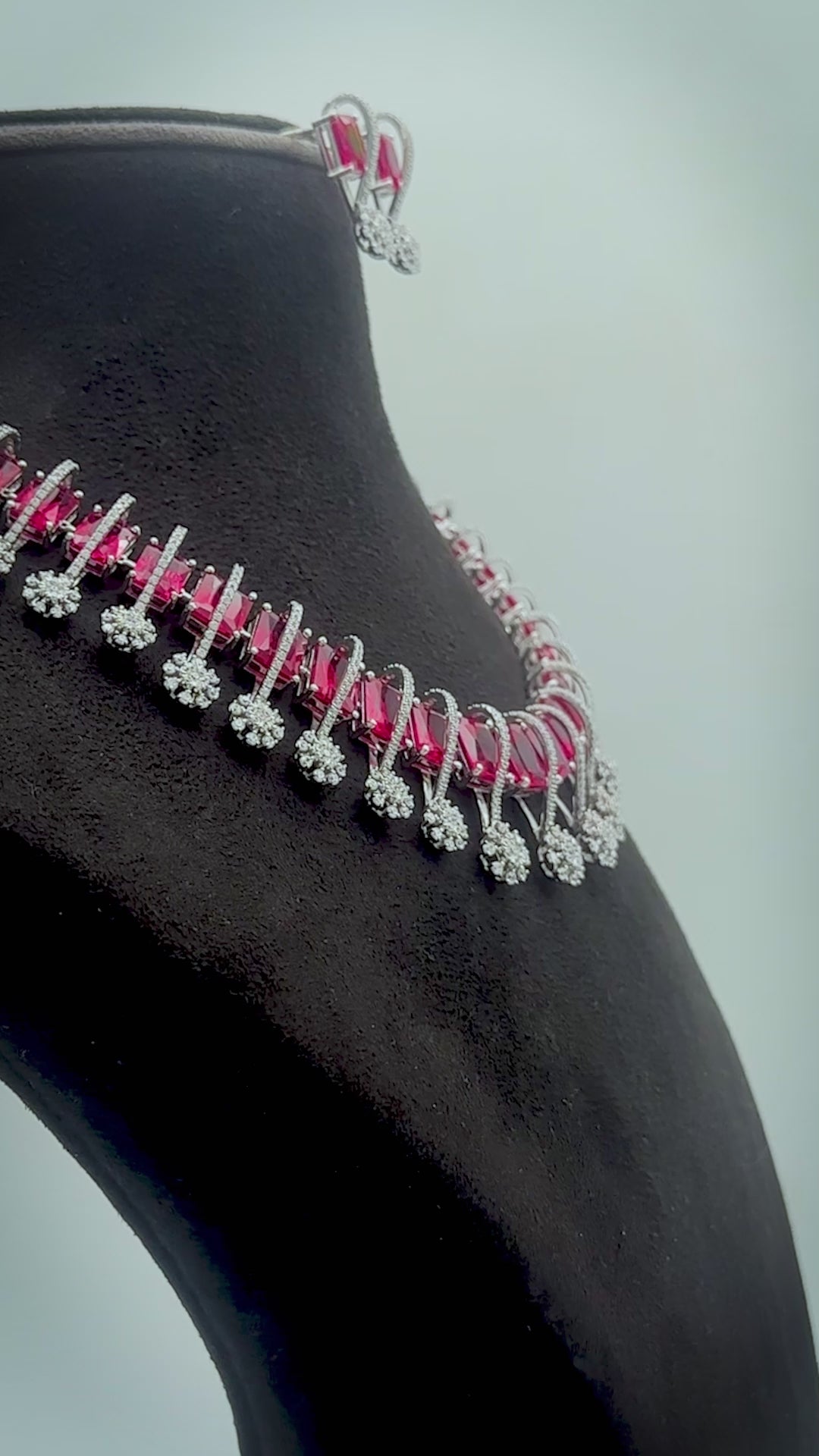 Load and play video in Gallery viewer, DILKASH NECKLACE
