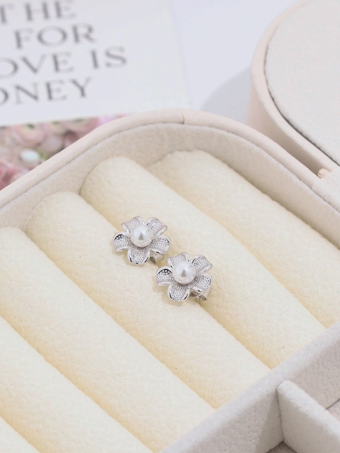 Load and play video in Gallery viewer, FLORA PEARL BLOOM EARRINGS
