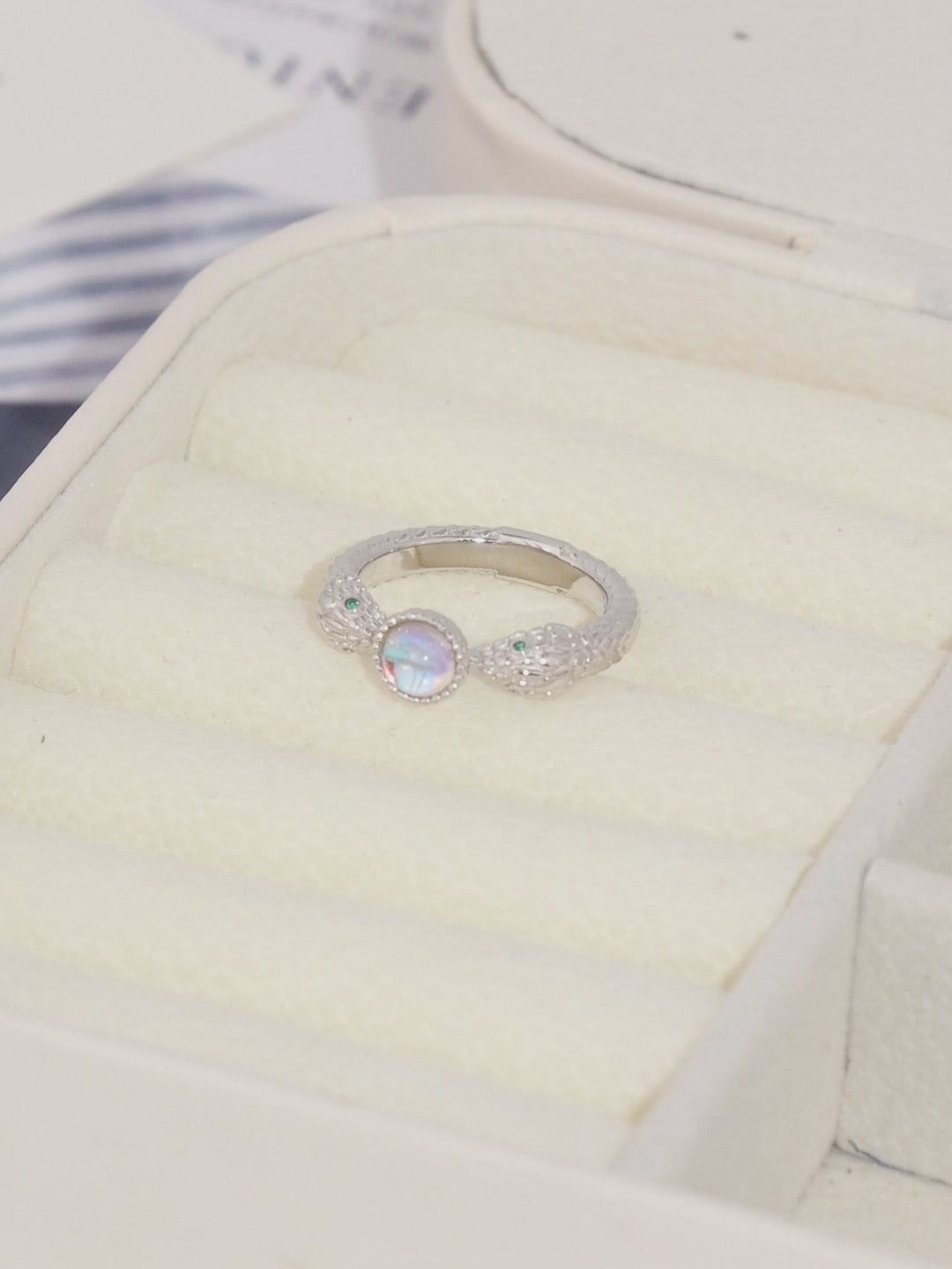 Load and play video in Gallery viewer, MYSTIC TWIN SERPENT RING
