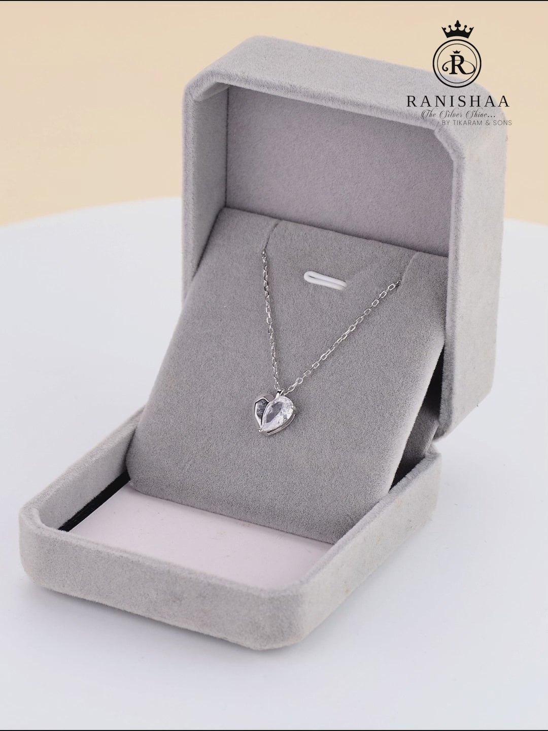 Load and play video in Gallery viewer, ETERNAL SPARK HEART CHARM CHAIN
