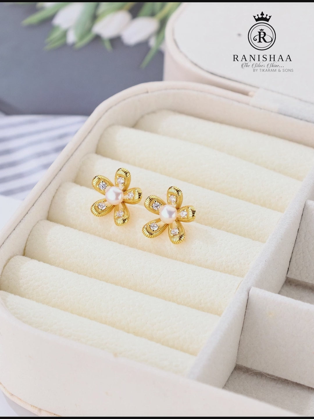 Load and play video in Gallery viewer, SUNLIT PETAL PEARL STUD EARRINGS
