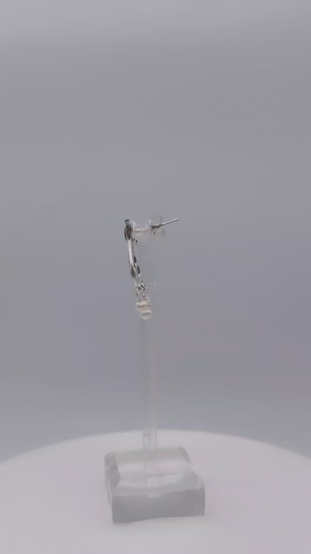 Load and play video in Gallery viewer, AAFREEN EARRINGS (STYLE 4135)
