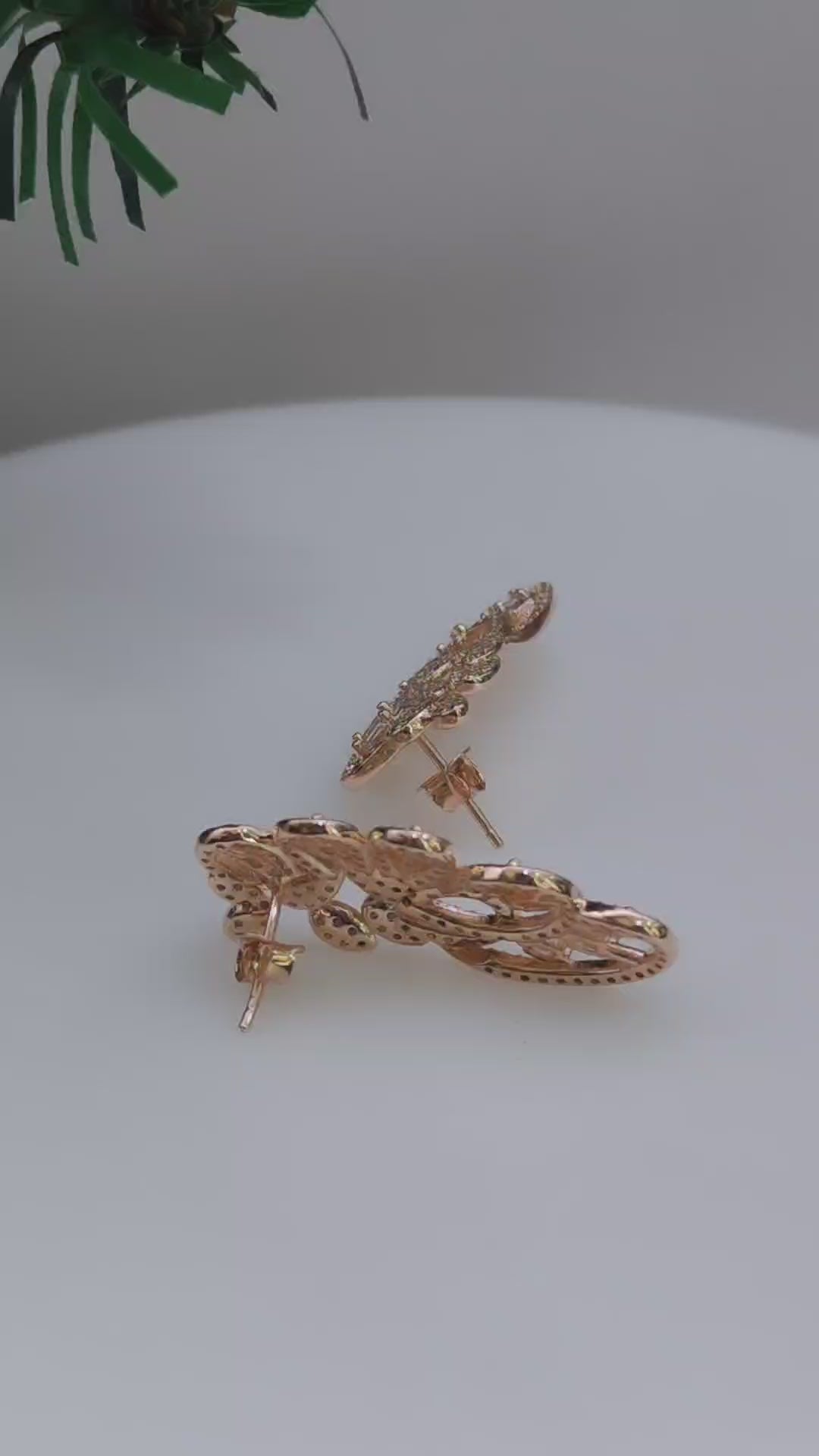 Load and play video in Gallery viewer, AAFREEN EARRINGS (STYLE 5763)
