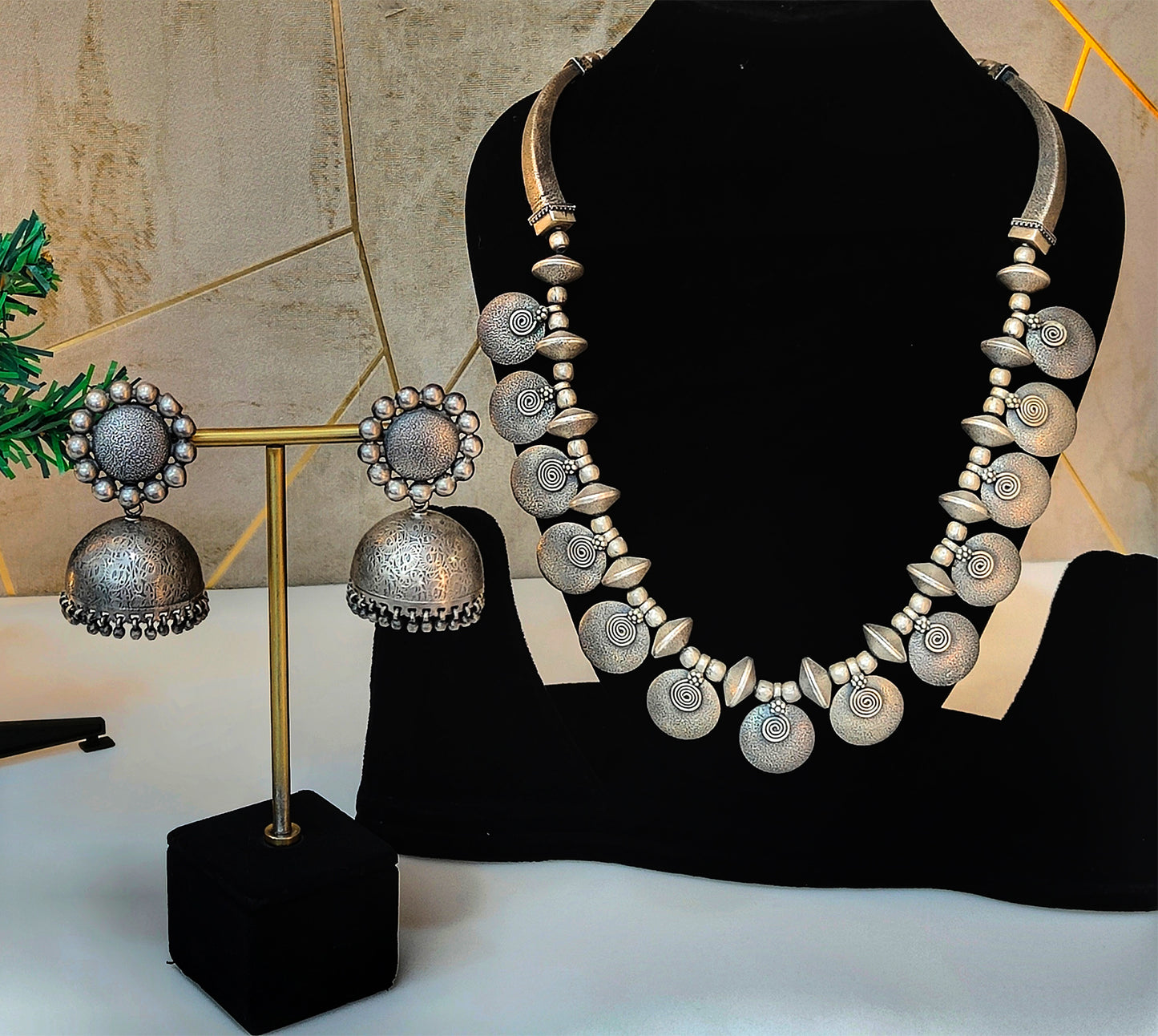 Load image into Gallery viewer, NOOR NECKLACE (STYLE 1658)
